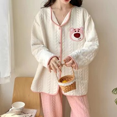批发1122新款<b class='q'>睡衣</b>女春秋冬季纯棉长袖加厚夹层家居服卡通女士<b class='q'>睡衣</b>套装