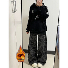 批发加绒复古做旧水洗迷彩工装牛仔裤女冬季2025新款设计显瘦拖地长裤
