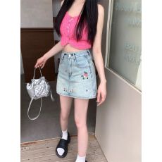 批发小花朵刺绣牛仔裙半身裙女夏季A字裙高腰<b class='q'>显瘦</b>修身包臀防走光裙裤