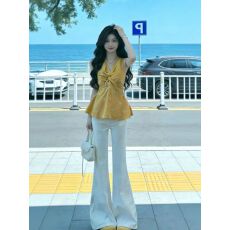 批发温柔风独特超好看<b class='q'>上衣</b>休闲裤两件套装减龄一整套ootd穿搭2026夏季