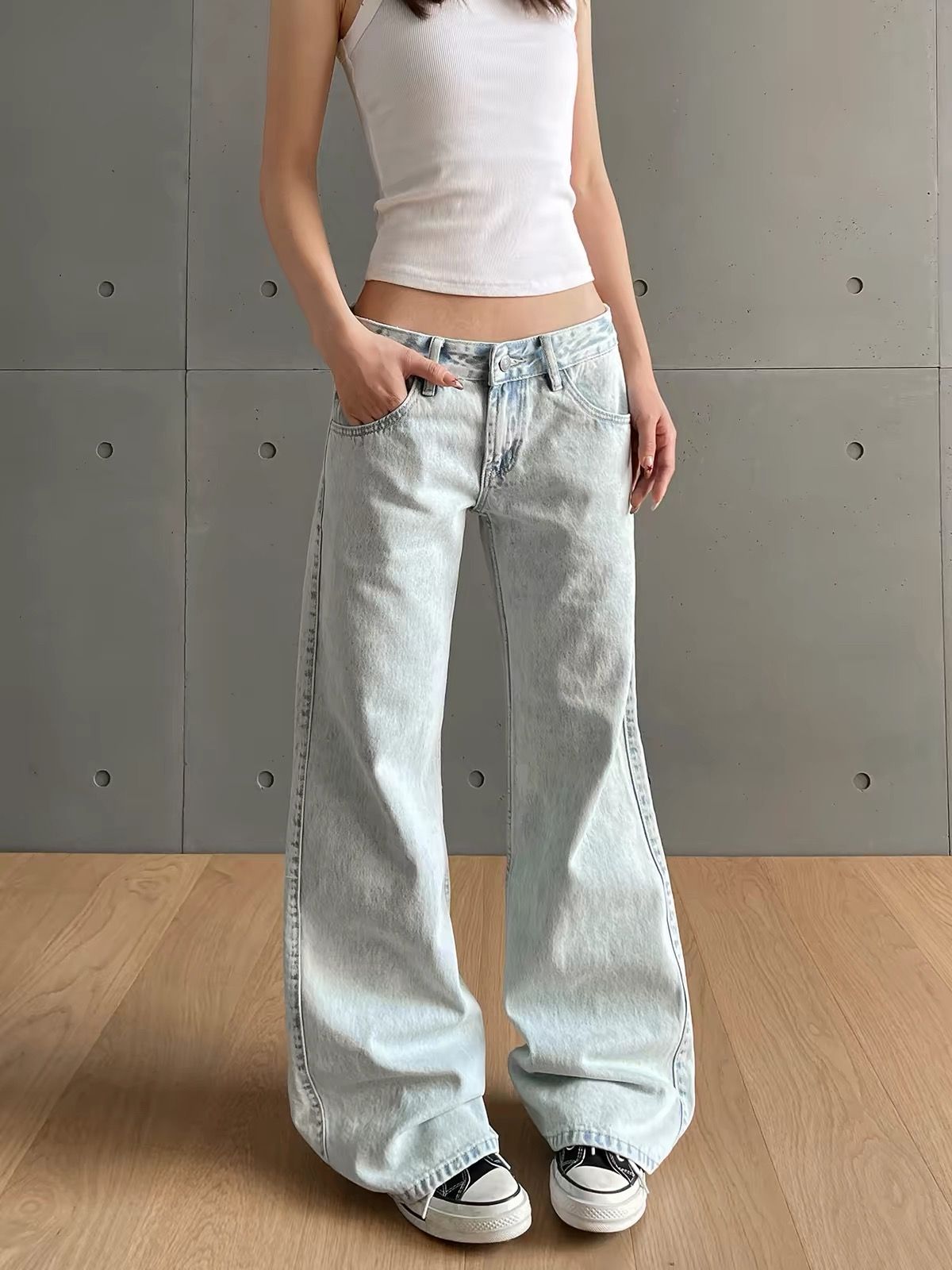 아메리칸 핫걸 워싱 하늘색 로우 웨이스트 청바지 여성 cleanfit 몸매 가꾸기 슬림해 보이는 바지 트렌디