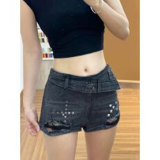 批发美式短裤<b class='q'>女</b>夏季2026新款复古黑色铆钉牛仔高级感低腰翻折热裤子潮