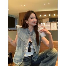 批发时尚牛仔马甲女时髦洋气2026春秋新款坎肩背心<b class='q'>外套</b>百搭上衣外穿