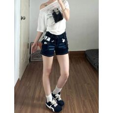 美式复古纽扣印花低腰牛仔短裤裤子女款2026夏季新款辣妹工装热裤