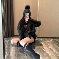 批发重磅百搭连帽卫衣<b class='q'>女</b>冬季美式高街纯色外套宽松潮牌情侣帽衫配袜子