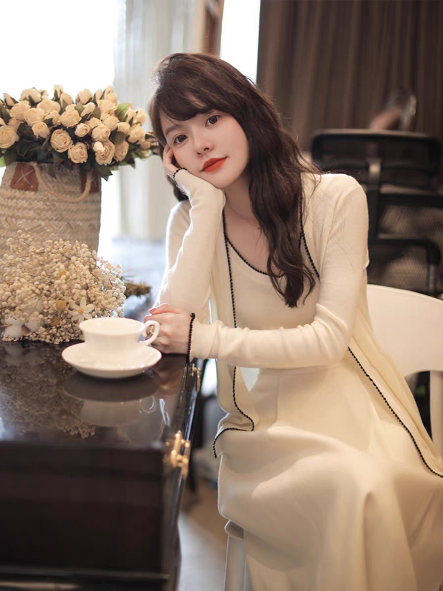 이른 봄 새로운 V넥 긴팔 몸매 가꾸기 오픈 가디건 조끼 슬립 양모 니트 스웨터 세트 여성 투피스 세트 맨위