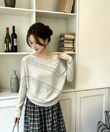 부드러운 바람 홀로우 아웃 자수 보트넥 가을 디자인 센스 기본 셔츠 반팔 여성 뜨개질 패션 루즈핏 맨위