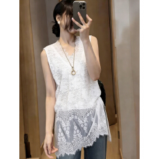 批发实拍～胖MM<b class='q'>大码</b>V领花朵蕾丝衫钩花显瘦百搭无袖打底<b class='q'>背心</b>上衣
