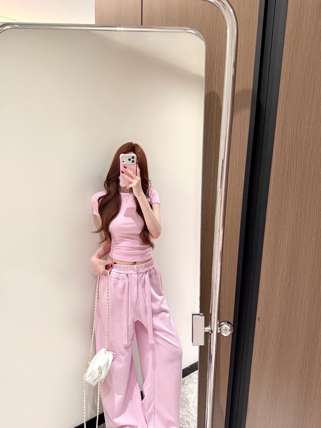 실사 아메리칸 핫걸 바람 몸매 가꾸기 티셔츠 핑크색 반팔 맨위