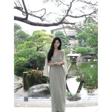 批发海边度假风披肩斗篷连衣裙绿色<b class='q'>吊带</b>长裙女装2026夏季新款两件套潮