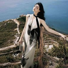 批发2026新款水墨画白色挂脖<b class='q'>吊带</b>连衣裙子夏季新中式女装气质收腰长裙