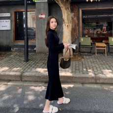 批发法式<b class='q'>秋冬</b>步步生莲黑色鱼尾<b class='q'>连衣裙</b>女小个子配大衣的内搭打底包臀裙