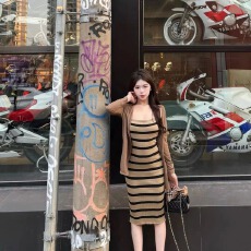 批发辣妹条纹吊带裙女装夏季2026新款韩版气质修身显瘦中长款包臀裙子