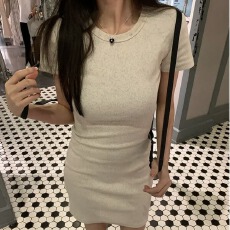 批发2026夏季新款针织圆领通勤气质小个子百搭短袖简约修身<b class='q'>连衣裙</b>短裙