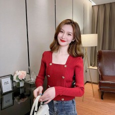 批发露锁骨方领针织<b class='q'>打底衫</b>女2026年秋季短款修身显瘦性感内搭毛衣