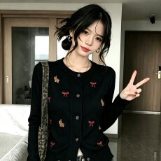 批发温柔蝴蝶结刺绣甜美毛衣针织<b class='q'>开衫</b>外套女设计感百搭短款上衣秋冬季