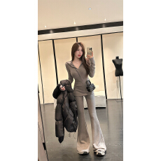 批发实拍实价~冬季新款加绒加厚时尚气质连帽上衣＋百搭修身长<b class='q'>裤</b>套装