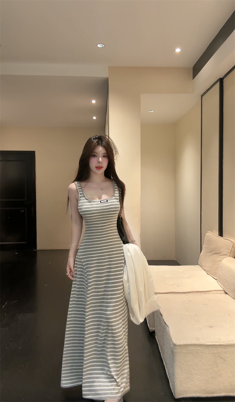 실사 정가 여름 새로운 프랑스식 레트로 스트라이프 슬립 슬림해 보이는 패션 드레스 오픈 가디건 자외선 차단 의류
