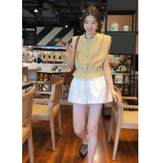 批发套装女2025年夏季<b class='q'>新款</b>爆款时尚减龄v领无袖上衣百搭休闲<b class='q'>短裤</b>套装