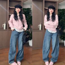 批发今年流行穿搭一整套2025新款<b class='q'>蕾丝</b>打底衫减龄毛衣弯刀牛仔裤三件套