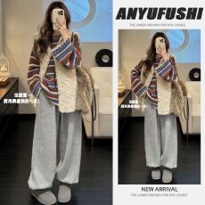 批发秋冬一整套女装2025新款韩系<b class='q'>条纹</b>针织上衣马甲外套休闲裤三件套