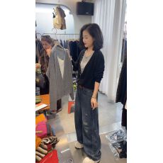 批发今年超火时尚穿搭女2026春夏爆新款假两件设计扣子装饰长袖<b class='q'>针织衫</b>