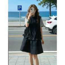 批发2026超火夏装一整套休闲运动马甲上衣内搭短袖<b class='q'>T</b><b class='q'>恤</b>高腰半身裙套装