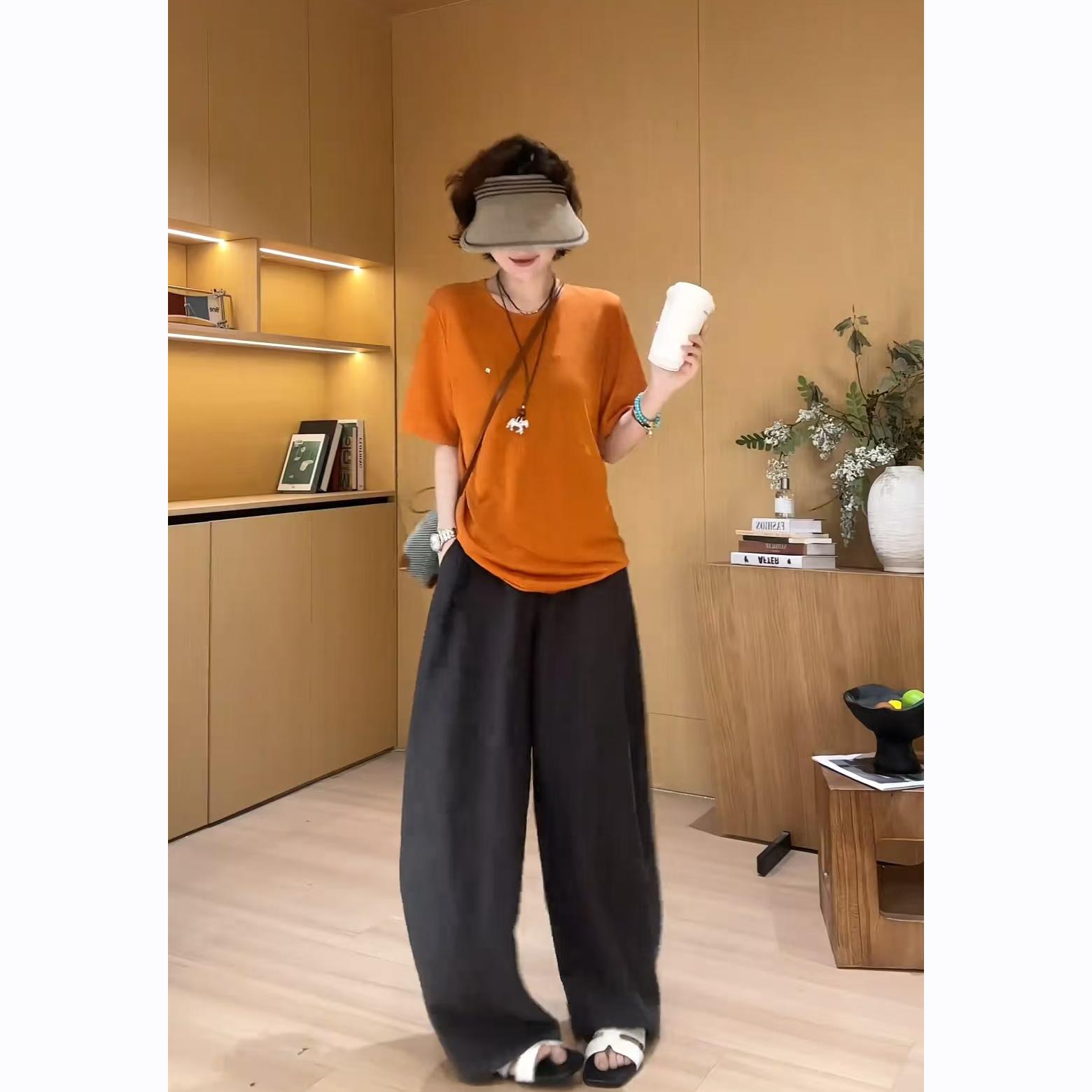 슈퍼 화재 여름 착용 가져 가라. 2026 년 새로운 한 부서 라운드 넥 다용도 반팔 맨위 하이웨이스트 캐주얼 바지 투피스 슈트