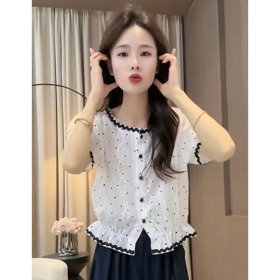 달콤함 배색 레이스 자수 도트 무늬 라운드 넥 거품 소매 여성 셔츠 여름 2026 패션 연령 감소 싱글 줄 버튼 맨위