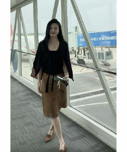 여름 전체 집합 여성 의류 2026 새로운 한 부서 패션 숄 조끼 맨위 품격 반신 스커트 3종 세트