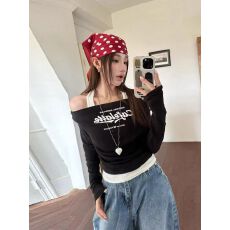 批发<b class='q'>街头</b>字母印花撞色假两件打底衫长袖女秋挂脖一字领褶皱辣妹短上衣