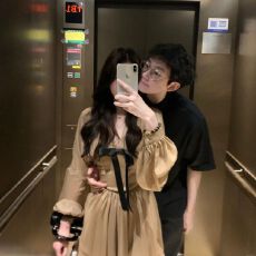 批发简单大方<b class='q'>连衣</b>裙女夏千金名媛高级感蝴蝶结深v领长袖收腰雪纺短裙