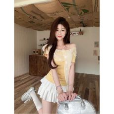 批发蕾丝拼接花朵一<b class='q'>字</b>肩上衣女收腰黄色短袖<b class='q'>T</b>恤