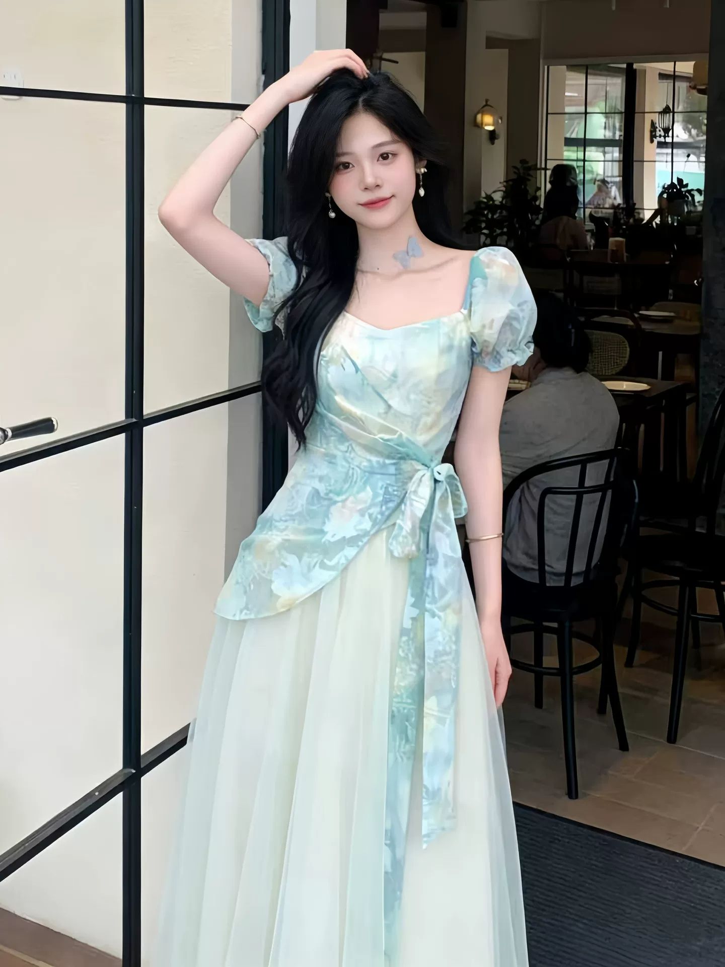 차 휴식 프랑스식 달콤함 신선함 도파민 고급 센스 헤일로 염색 프린트 패치워크 망사 허리 수축 페이크 레이어드 드레스