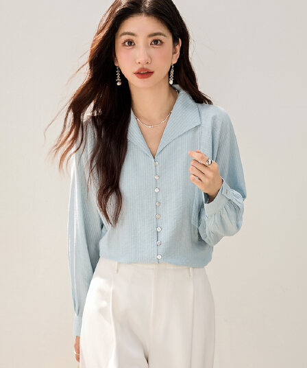 푸른 녹색 스트라이프 폴로 칼라 단추 긴팔 여성 셔츠 2026 가을 프랑스식 레트로 품격 출퇴근 맨위