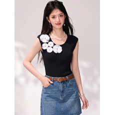 批发实拍有2026新款立体<b class='q'>花朵</b>设计感针织小背心外穿短款无袖上衣