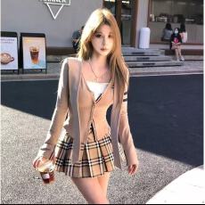 批发千金感薄款开衫外套女春夏新款撞色条纹收腰小香风<b class='q'>百褶</b>短裙三件套