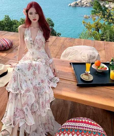 프랑스식 휴가 바람 프린트 행침 목 2026 여름 새로운 쉬폰 케이크 롱 스커트 여성 슈퍼 요정 V넥 행침 목 드레스