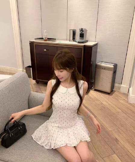 lukira 크림 도트 무늬 화이트 도트 무늬 베이비 칼라 조끼 여성 드레스 봄 여름 허리 수축 플리츠 미니 스커트