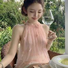 批发2026<b class='q'>春</b>夏新款气质高级感温柔甜美挂脖上衣纯欲风宽松遮肉显瘦超仙