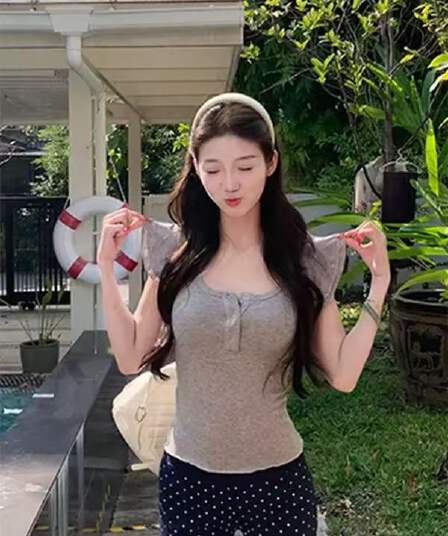 빅 사이즈 여성 의류 이중층 프릴 작은 날다 소매 긍정적 인 어깨 티셔츠 여성 몸매 가꾸기 다용도 맨위