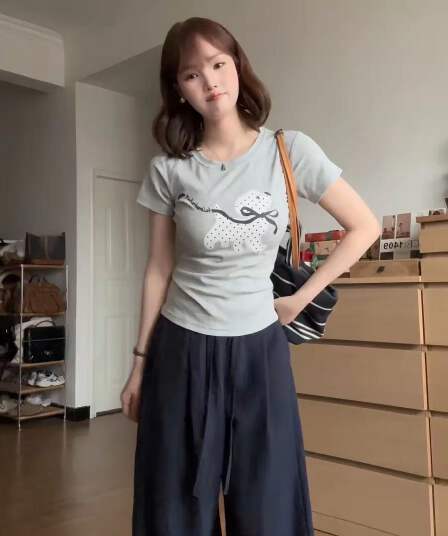 빅 사이즈 지방 mm 아메리칸 만화 개 프린트 라운드 넥 반팔 티셔츠 봄 고유 한 몸매 가꾸기 슬림해 보이는 miu 첨부 된 의류