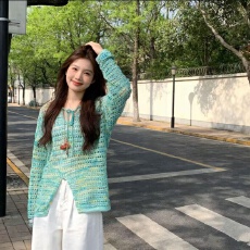 批发大码设计感镂空防晒休闲<b class='q'>针织</b>开衫女穿搭宽松显瘦百搭<b class='q'>罩衫</b>上衣