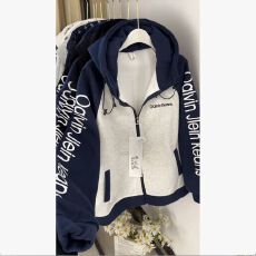 批发纯棉华棉复合牛奶丝字母袖印连帽<b class='q'>外套</b>女新款春秋宽松休闲上衣