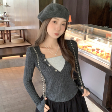 批发半开领假两件长袖<b class='q'>T</b><b class='q'>恤</b>女2025秋季新款V领修身<b class='q'>短款</b>软糯毛针织衫