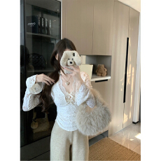 批发欧韩性感辣妹杏色蝴蝶结蕾丝<b class='q'>衬衫</b>女冬季小众减龄修身上衣