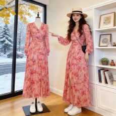 批发碎花韩版性感旅游V领少妇<b class='q'>连衣裙</b>纯欲战袍<b class='q'>开叉</b>秋季长袖新款度假