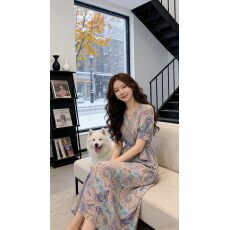 批发茶歇法式雪纺碎花连衣裙女2026新款夏季气质显瘦遮肚子<b class='q'>v领</b>a字裙