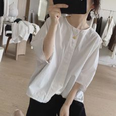 批发韩国<b class='q'>不规则</b>衬衫女夏季宽松大码显瘦小众设计感开叉五分袖百搭上衣