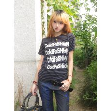 批发黑灰条纹正肩短袖女夏季<b class='q'>印花</b><b class='q'>t</b><b class='q'>恤</b>轻亚风修身显瘦上衣
